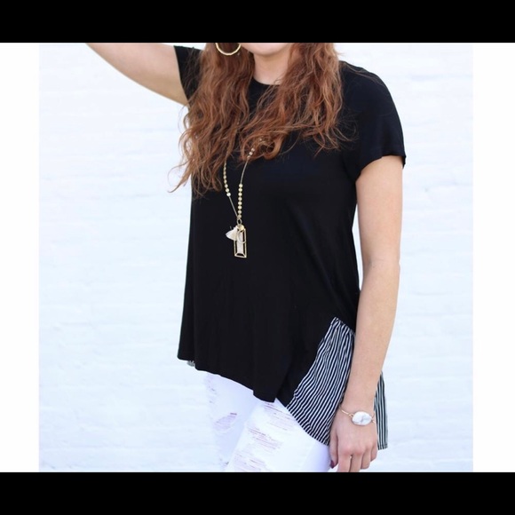 NWT Ruffled stripe top 🦋 - Picture 2 of 2